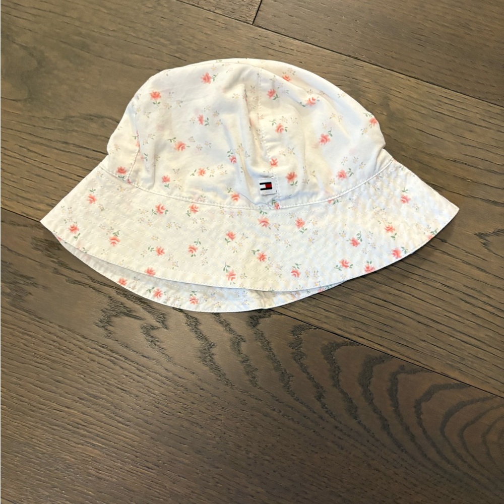 Tommy girls floral hat sz small/medium NWT retail $69